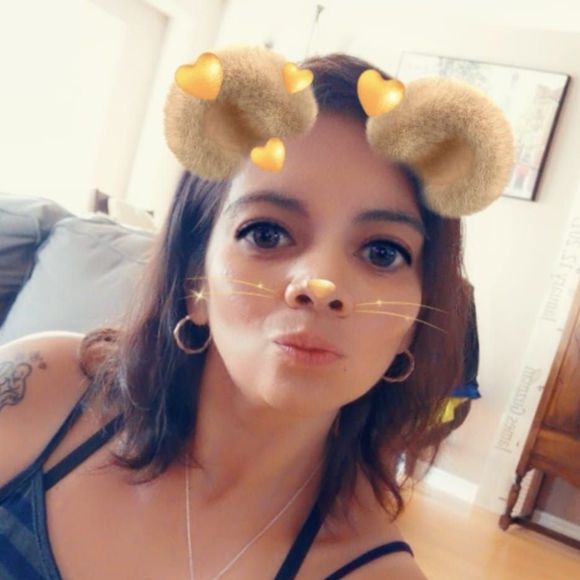 Meet your Posher, Rebeca - Picture 1 of 1